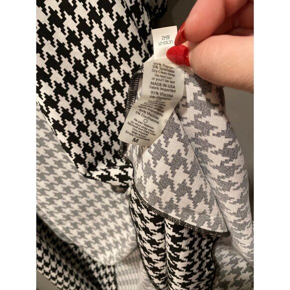 LuLaRoe Houndstooth Shirley Kimono – Size M (Oversized Fit) - Picture 2 of 5